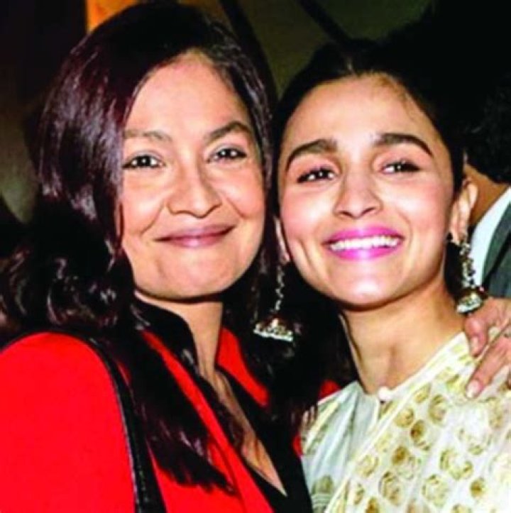 Affair of actress Rhea Chakraborty and director Mahesh Bhatt!