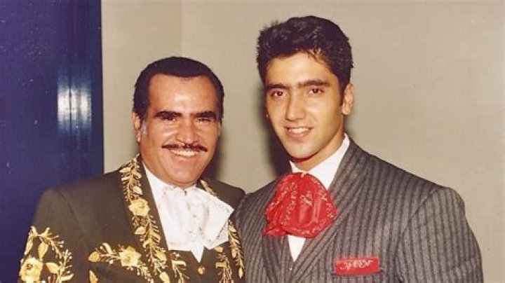 Alejandro Fernandez Height, Weight, Net Worth, Age, Birthday, Wikipedia, Who, Nationality, Biography