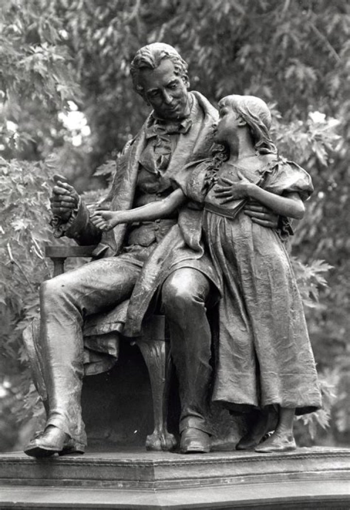 Alice Cogswell - Trivia, Family, Bio