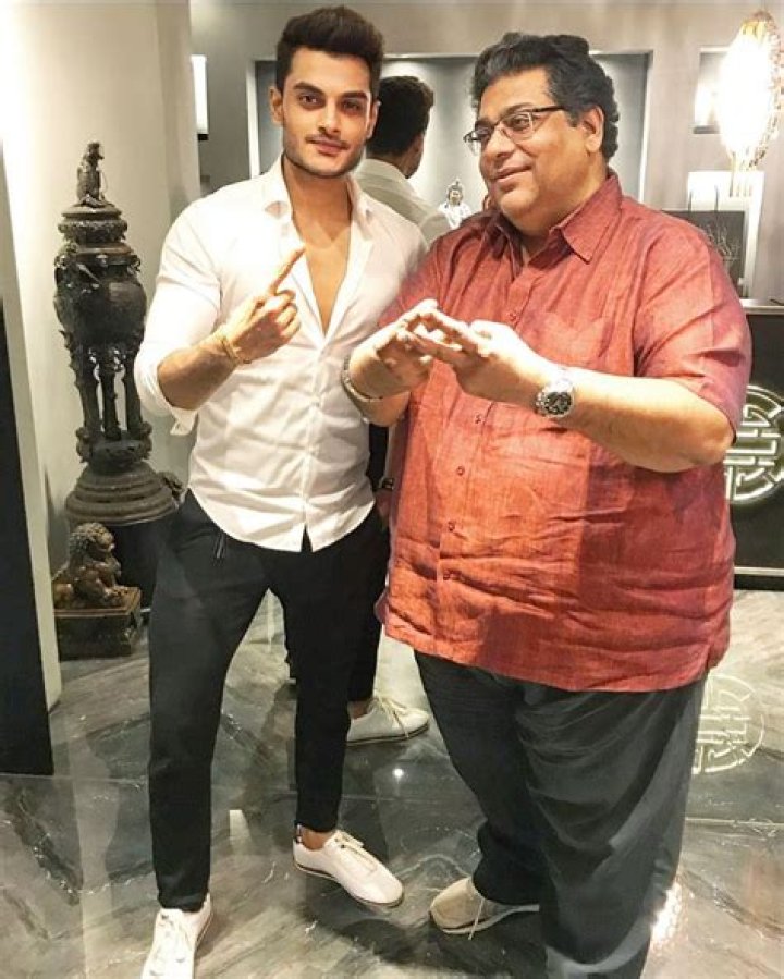 
Ammy Chhabra Height, Weight, Net Worth, Age, Birthday, Wikipedia, Who, Nationality, Biography 