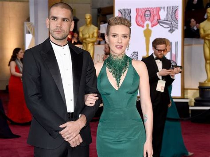 Are Ryan Reynolds and Scarlett Johansson having trouble in their marriage?
