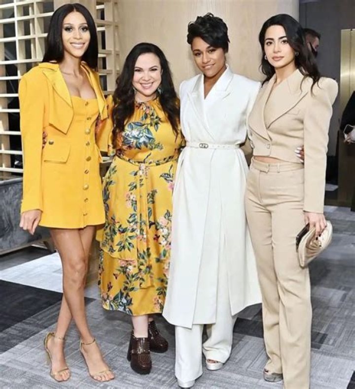 Ariana DeBose Ethnicity, Mother Gina DeBose and Puerto Rican Father Family Background