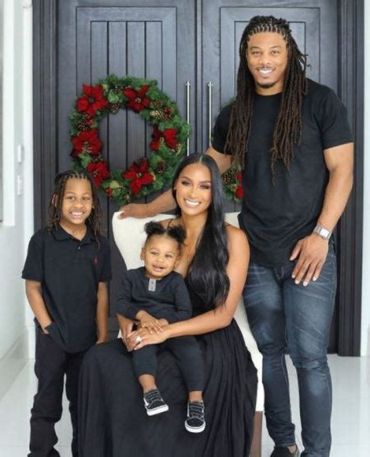 Ashley Nicole Roberts - Age, Family, Bio