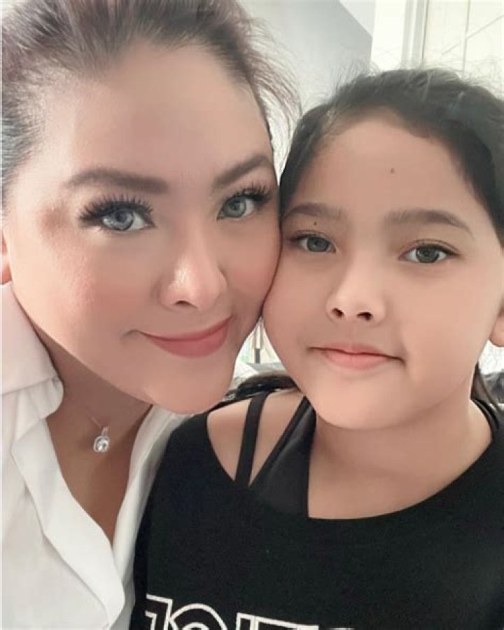 Audy Item - Age, Family, Bio