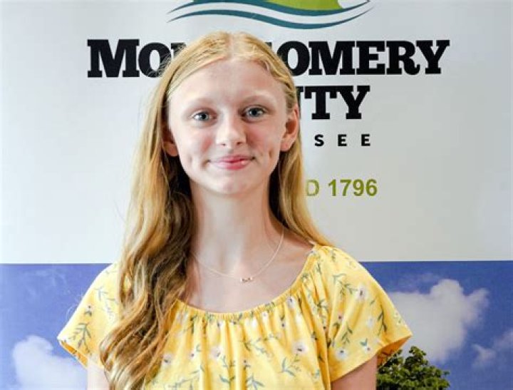 Autumn Snyder Bio (Wiki) 