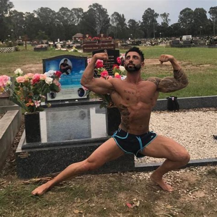 Aziz Shavershian - Trivia, Family, Bio