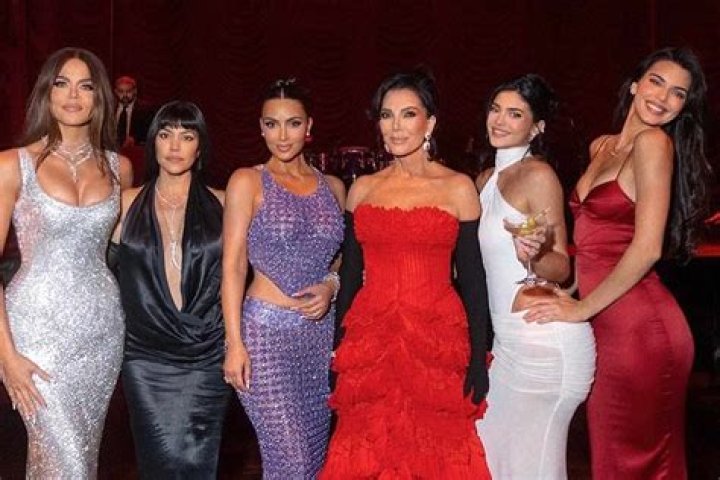 bitchy | Kim Kardashian arrives with Khloe Kardashian and Kris Jenner to celebrate her birthday at Funke