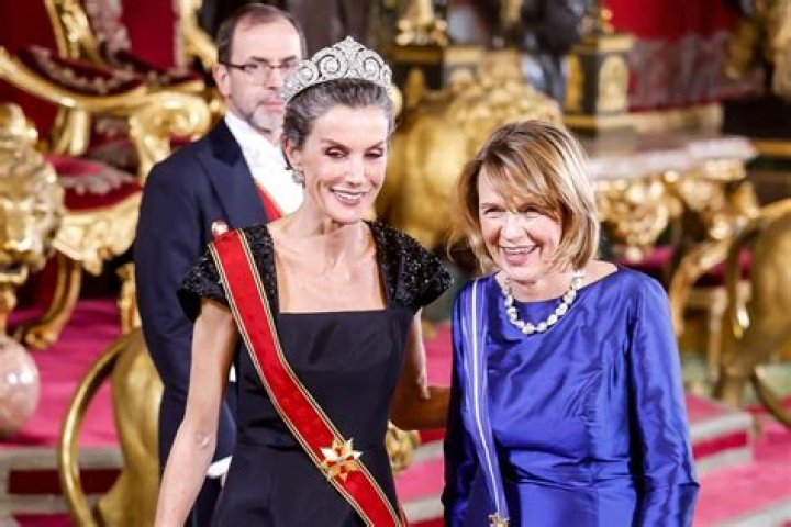 bitchy | Königin Letizia von Spanien bei der feierlichen Eröffnung der XV. Legislatur des Congreso de los Diputados, des Unterhau