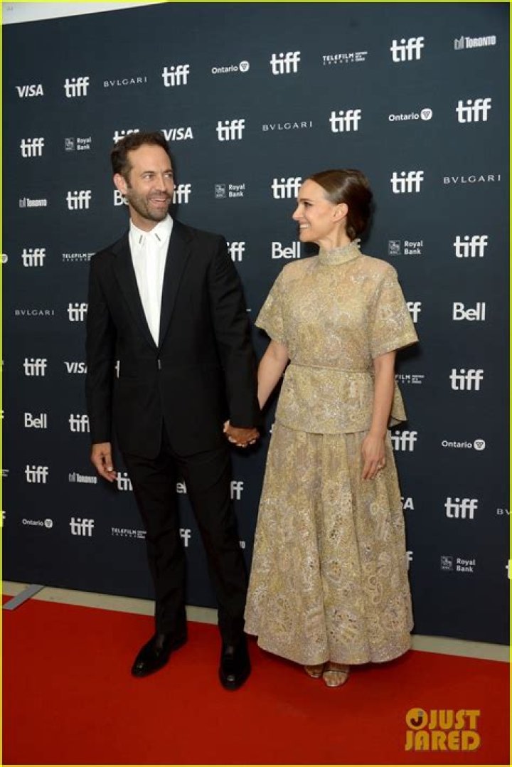 bitchy | Natalie Portman, Benjamin Millepied at the 2019 Vanity Fair Oscar Party hosted by Radhika Jones at Wallis Annenberg Center for the Performing Arts