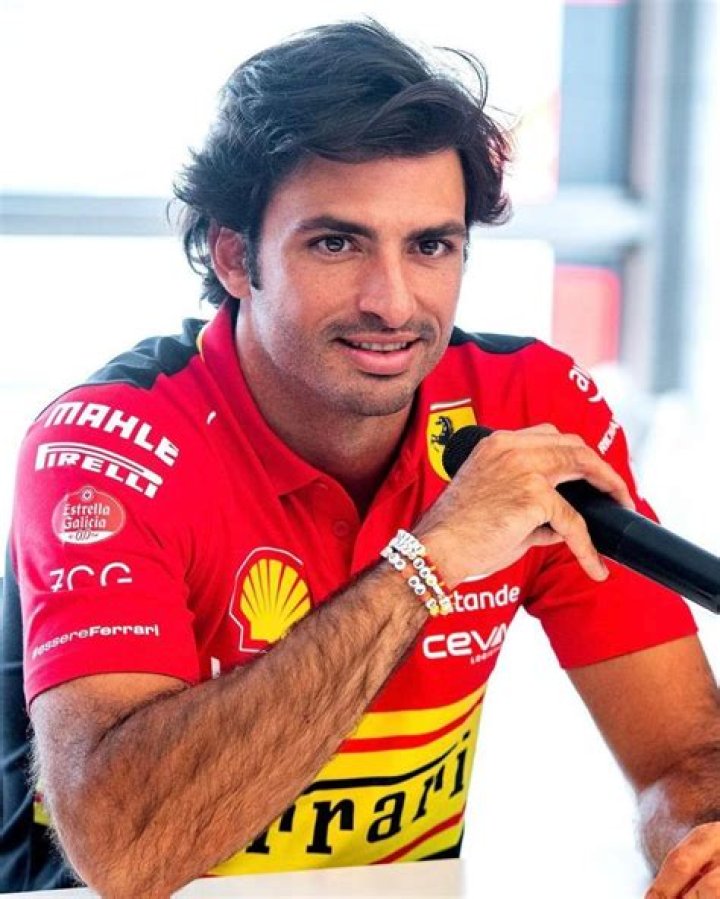 Carlos Sainz Jr. net worth