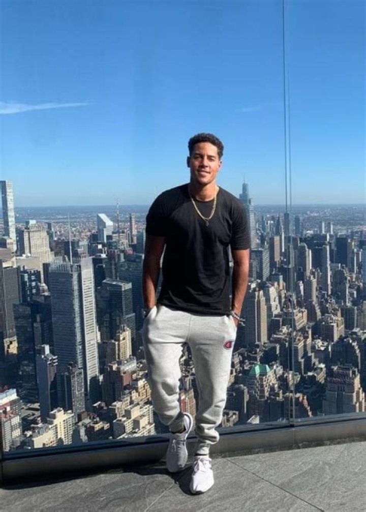 Chanan Colman Height, Weight, Net Worth, Age, Birthday, Wikipedia, Who, Instagram, Biography