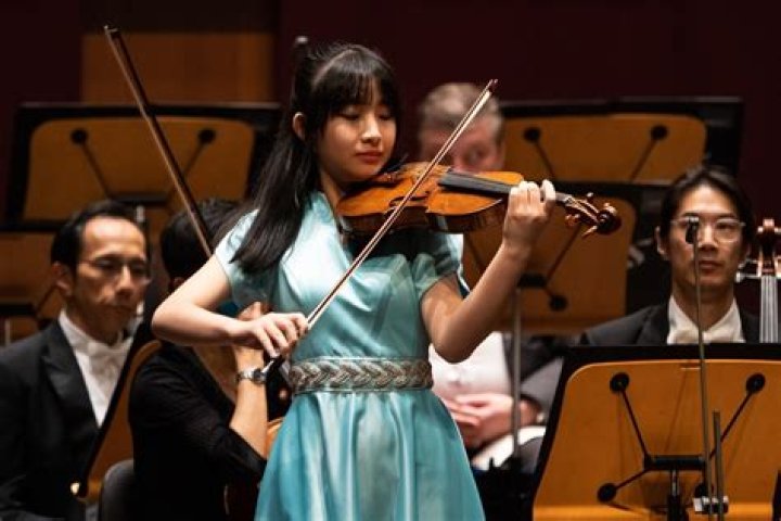 Chloe Chua - Age, Family, Bio