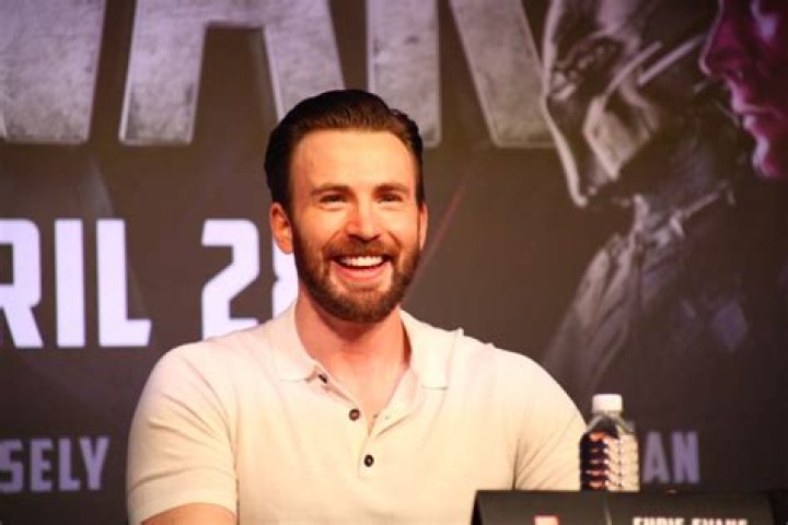 Chris Evans: Walking a red carpet is ‘like 30 minutes of walking on hot coals’