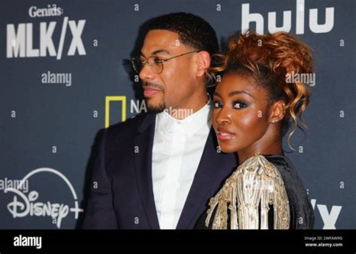 Damien Hirst - Age, Family, Bio