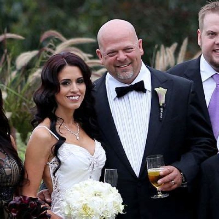 Deanna Burditt Bio (Wiki) 