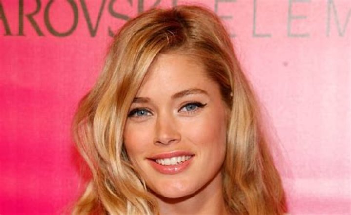 
Denise Kroes Height, Weight, Net Worth, Age, Birthday, Wikipedia, Who, Nationality, Biography 