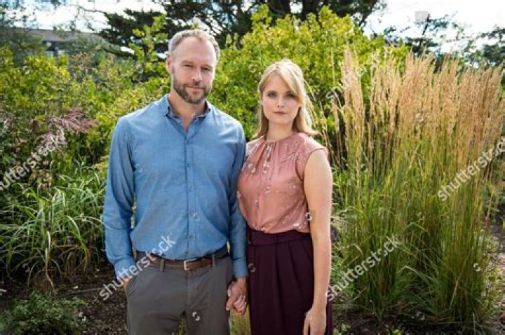 Elliot Cowan Wife Or Partner Name, Is The Actor Married?