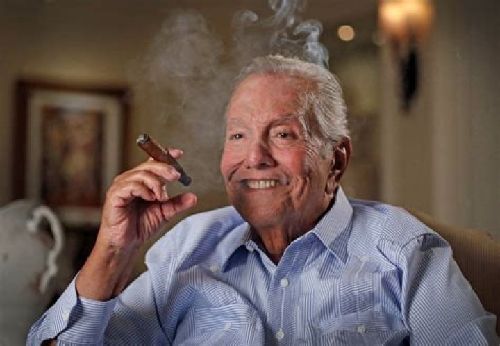 Felipe Valls Sr Height, Weight, Net Worth, Age, Birthday, Wikipedia, Who, Instagram, Biography