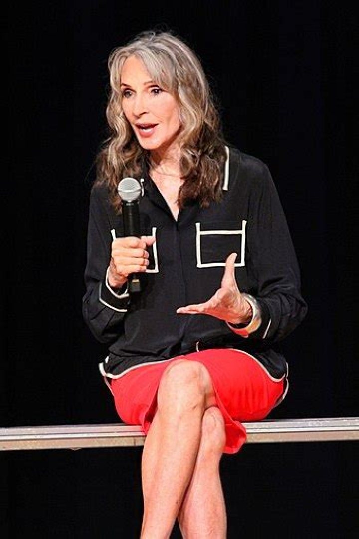 Gates McFadden Height, Weight, Net Worth, Age, Birthday, Wikipedia, Who, Nationality, Biography