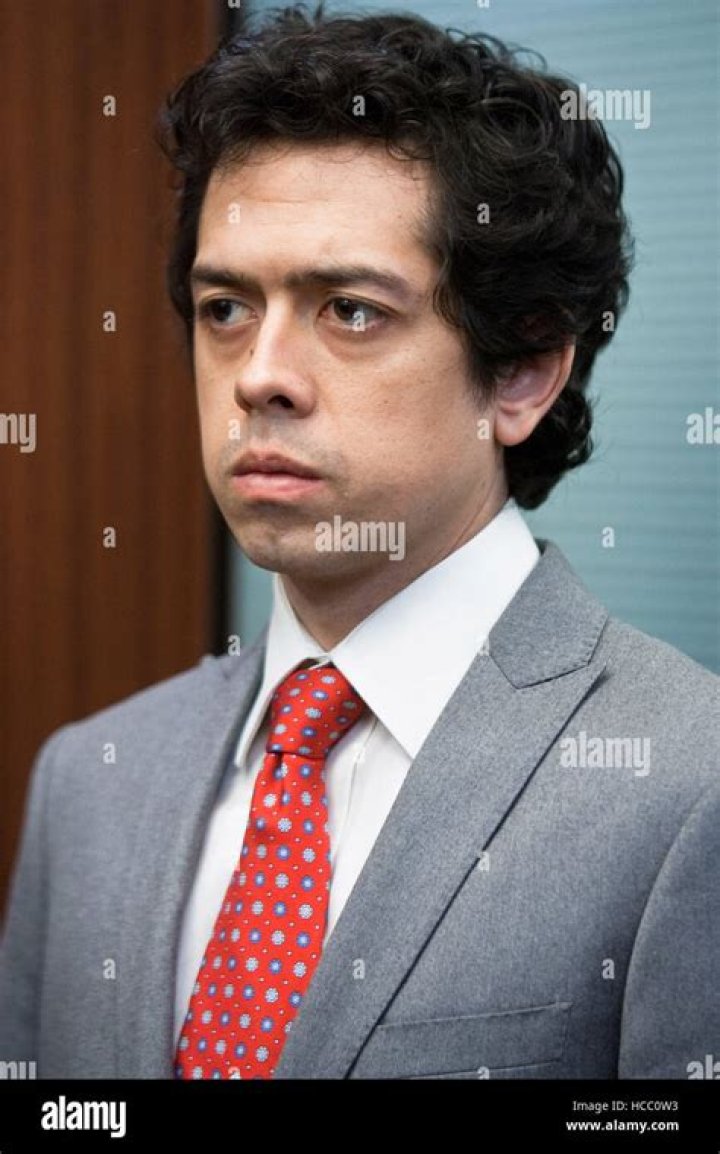 Geoffrey Arend Bio (Wiki) 