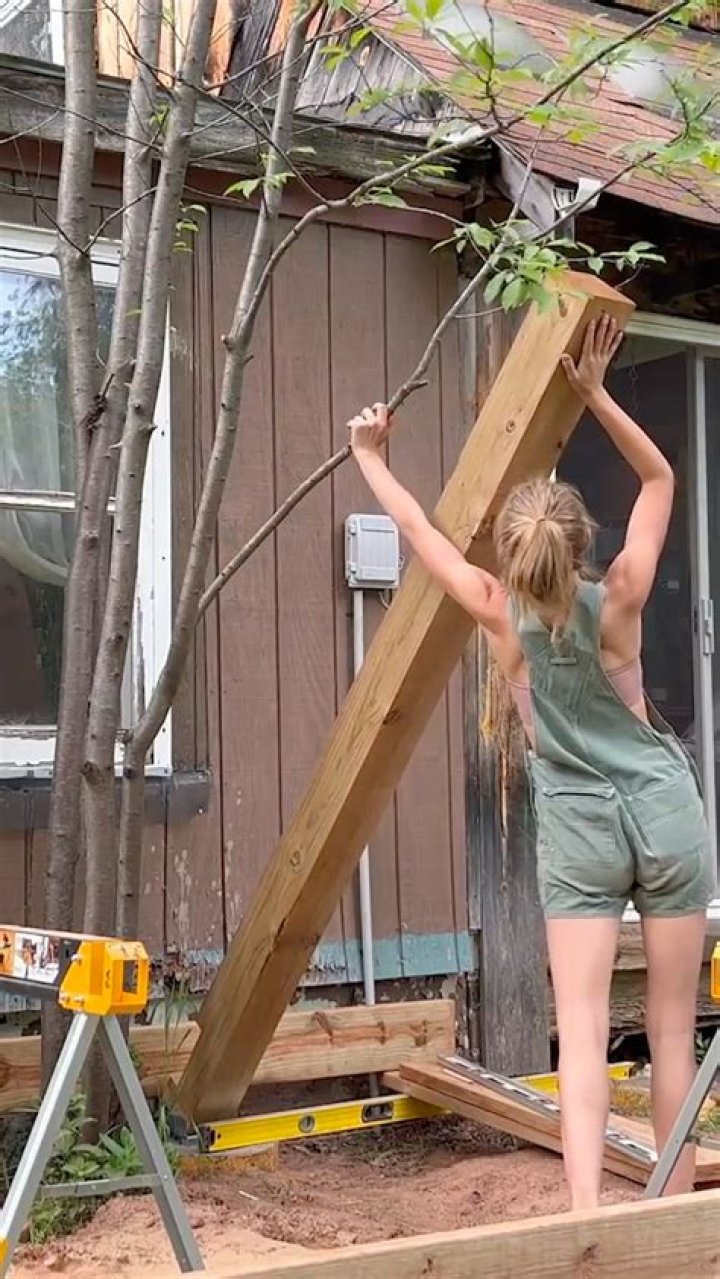 Hannah Lee Duggan - Age, Family, Bio