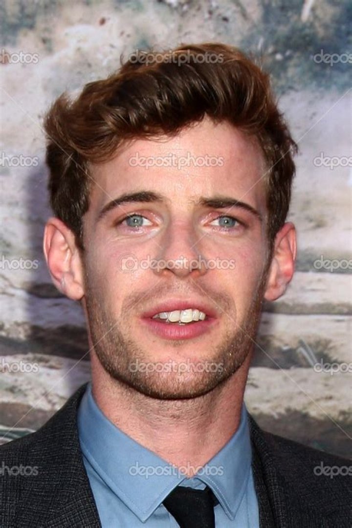 Harry Treadaway Bio (Wiki) 