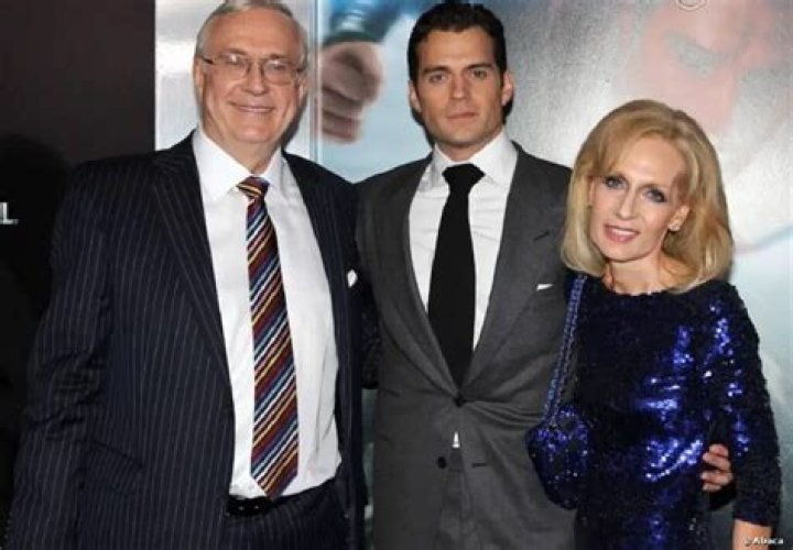 
Henry Cavill Family: Meet Parents Marianne And Colin, Siblings And Ethnicity 
