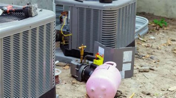 How do you drain Freon from air conditioner?