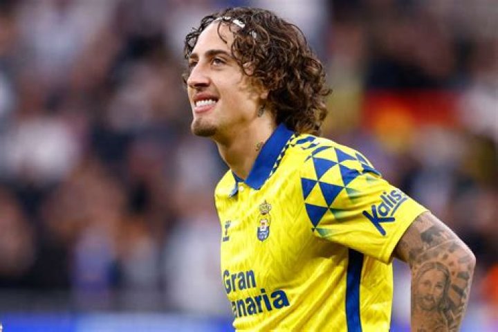 
Hugo Silva Height, Weight, Net Worth, Age, Birthday, Wikipedia, Who, Instagram, Biography 