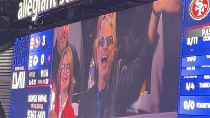 Jeff Goldblum on dancing on the Jumbotron at the Super Bowl: I was thrilled to be there