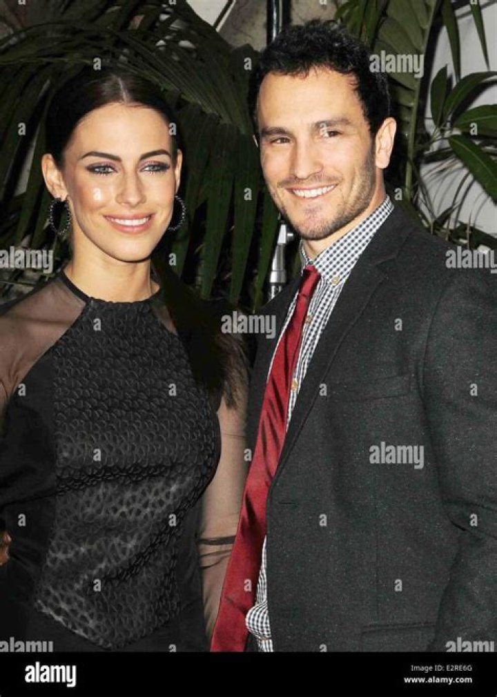 Jessica Lowndes is currently in a Relationship with Jeremy Bloom, But what About her Past? Dig in to Know her Relationship history…
