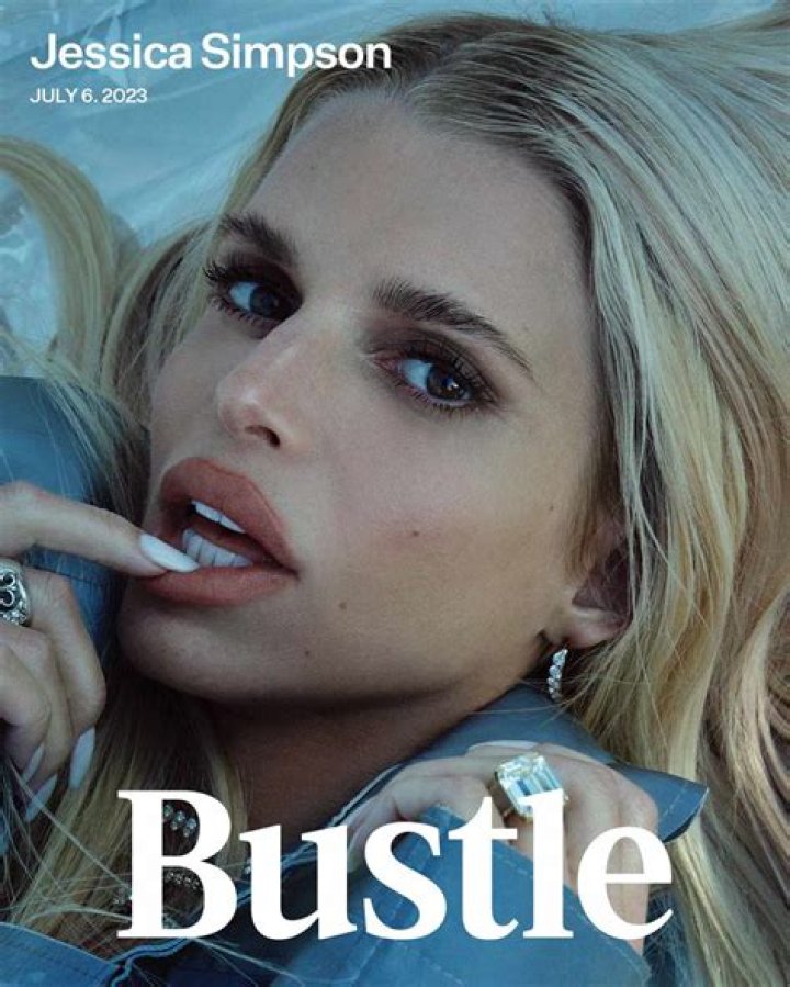 Jessica Simpson talks of her frightening post-pregnancy tuck infection in ‘Open Book’!