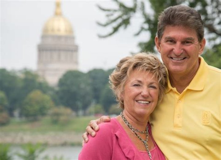Joe Manchin - Age, Family, Bio