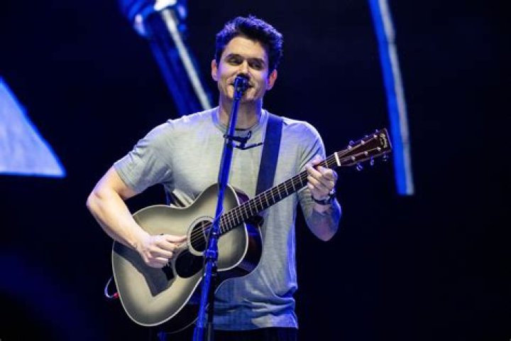 	John Mayer takes his douchey “comedy” act to London	
