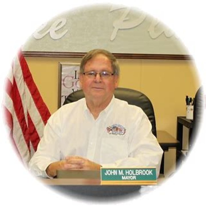 Joshua Holbrook - Age, Family, Bio