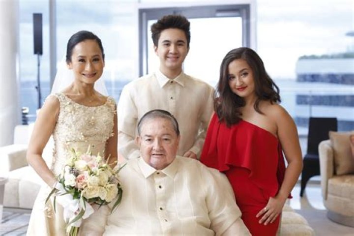 Jozue Elizalde - Age, Family, Bio