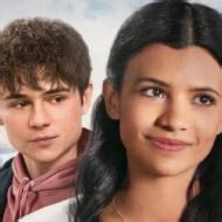 Kelcey Mawema - Age, Family, Bio