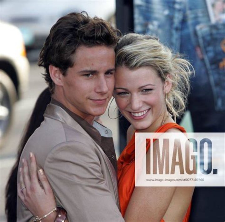 Kelly Blatz - Age, Family, Bio