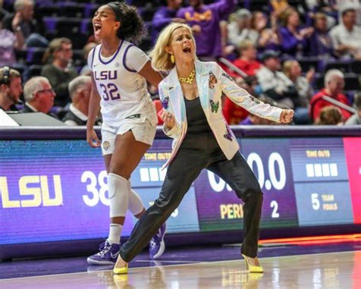 
Kim Mulkey Net Worth 2022 – Salary As Head Coach Of Louisiana State University 
