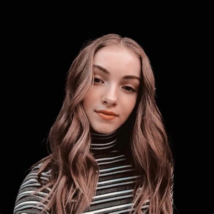 Lauren Butler - Age, Family, Bio