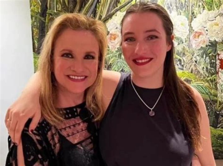 Lucía Galán - Age, Family, Bio