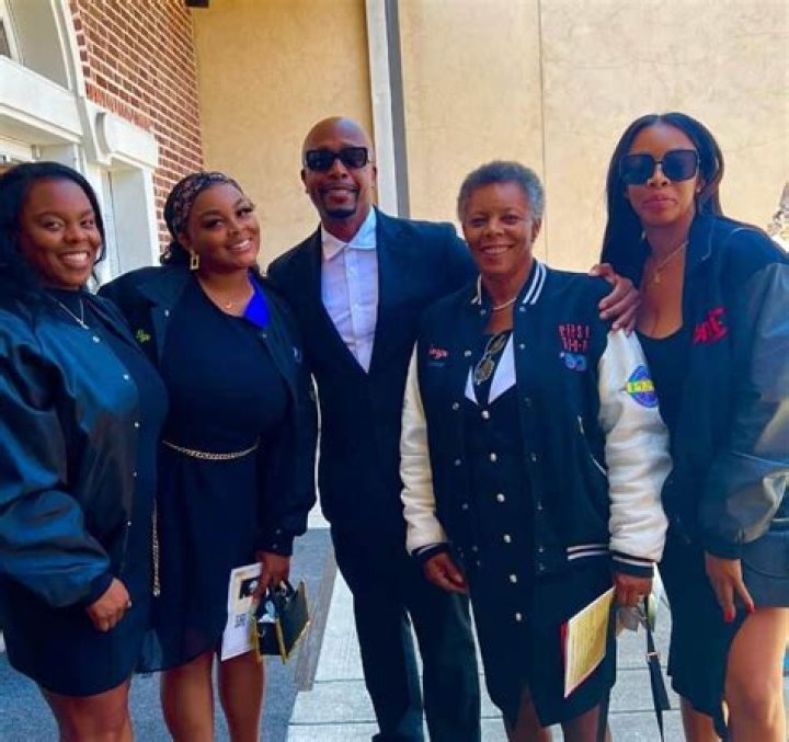 MC Hammer - Age, Family, Bio