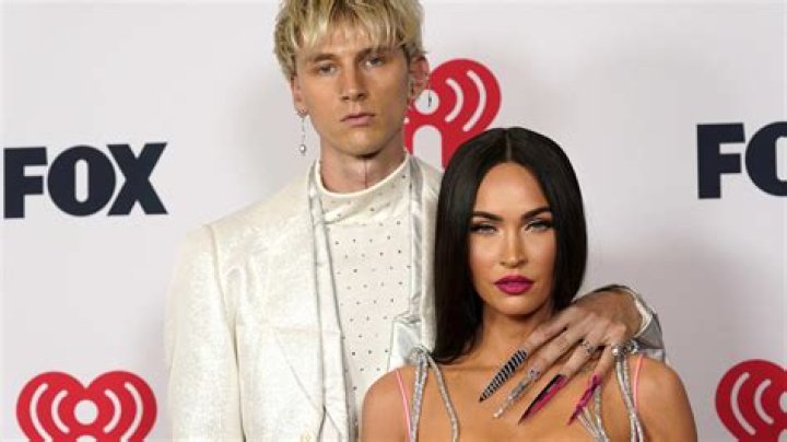 Megan Fox & Machine Gun Kelly went to couples counseling on V-Day