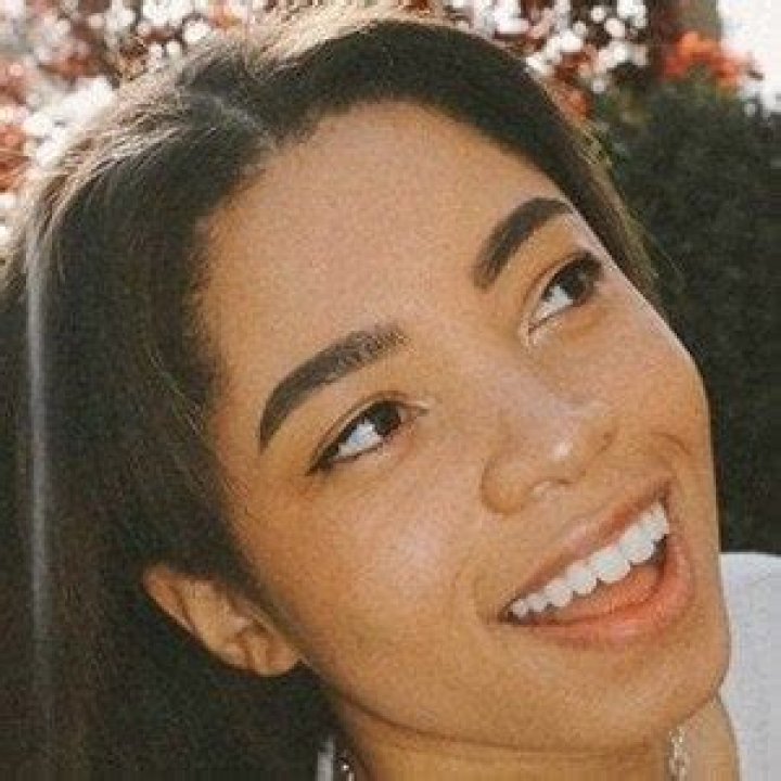 Mia Finney - Age, Family, Bio