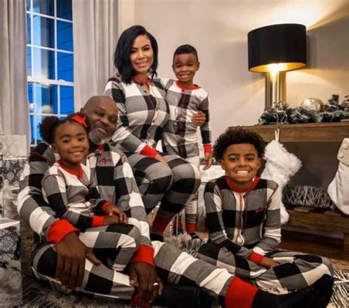 Mia Thornton - Age, Family, Bio