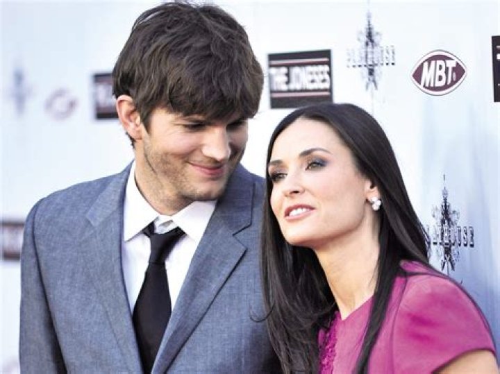 	Mila Kunis: Demi Moore & Ashton Kutcher ‘had, like, a normal, real relationship’	