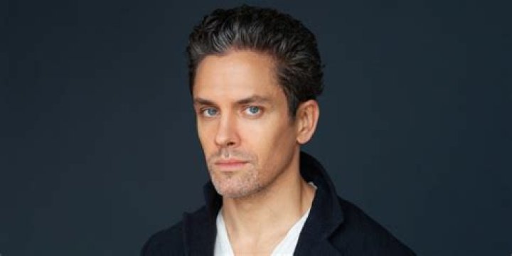 Neal Bledsoe’s Bio, Height, Relationships, Married Wife or Gay?