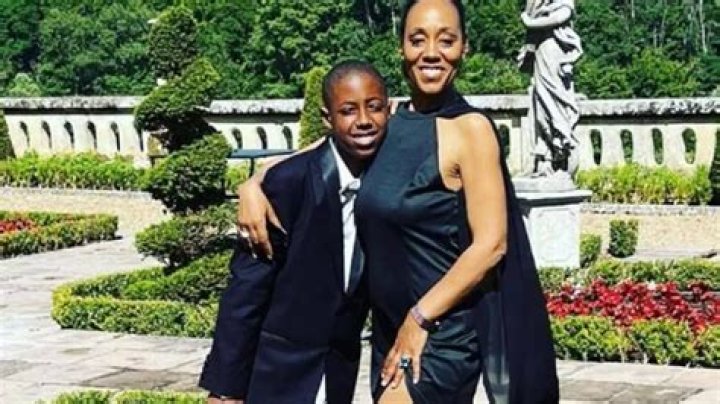 Nixon Knowles - Age, Family, Bio