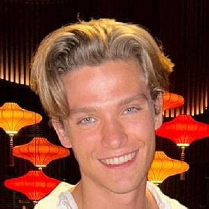 Oliver Svejstrup Brynnum - Age, Family, Bio