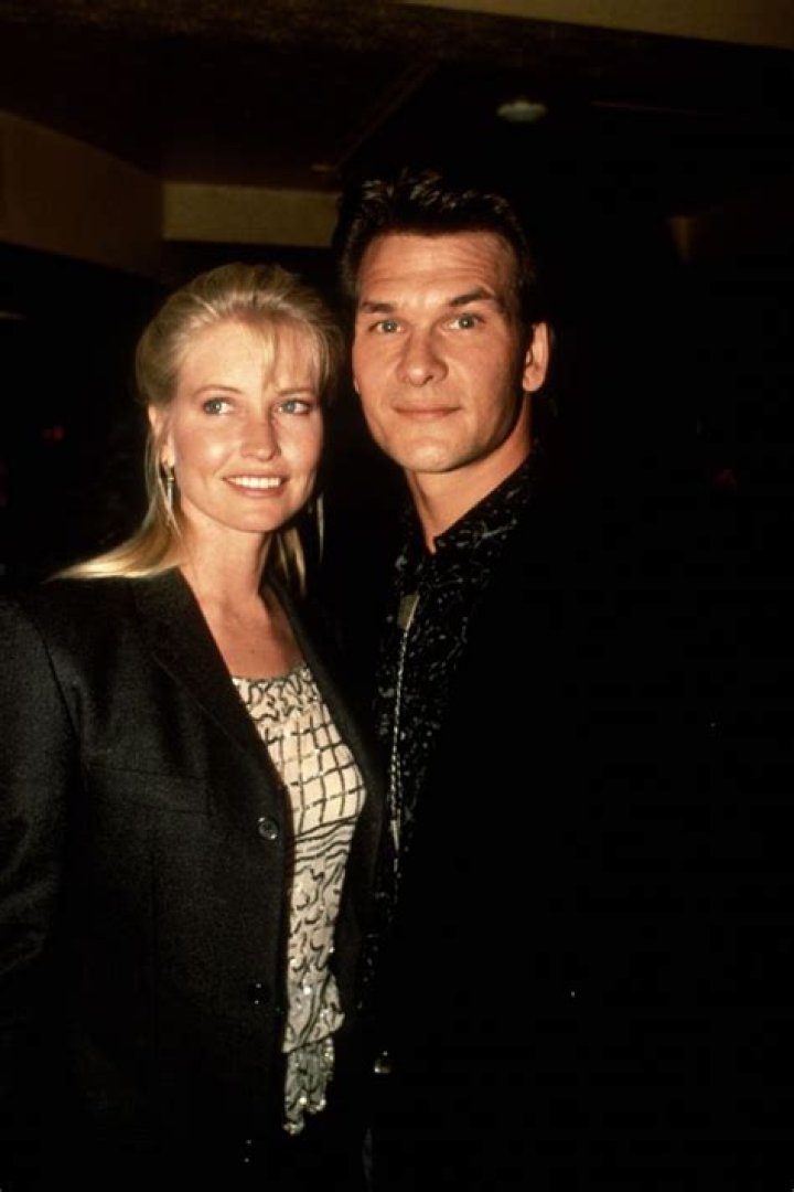 Patrick Swayze looking great, tells photographers “I’m a miracle, dude.”